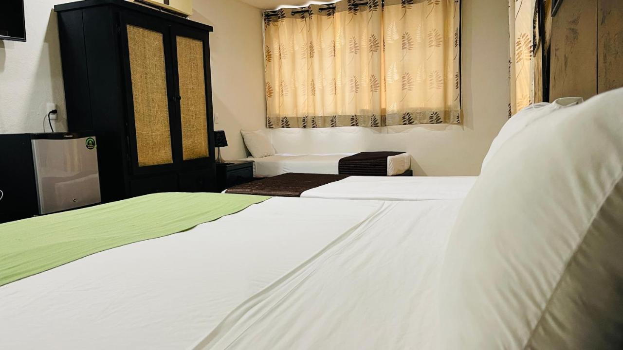 Hotel B&B - 5Th Avenue Playa del Carmen Eksteriør bilde A bedroom at the hotel